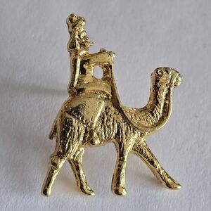 Vintage pin camel and rider gold tone brooch wise man men desert animal